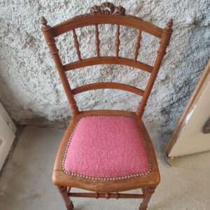 Read more about the article How to cover this little chair easily