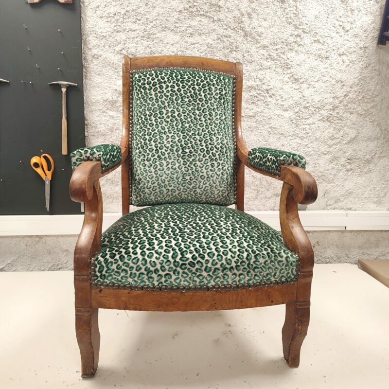 Velvet green Leopard armchair
