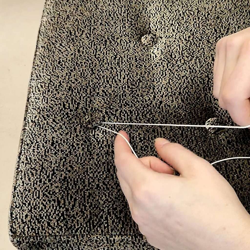 Learn to knot a button properly - Thegirlwithahammer.com