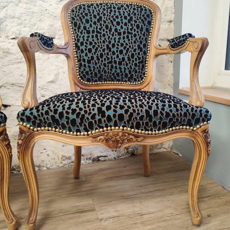 How to cover a “cabriolet” chair