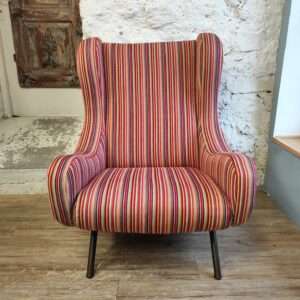 Read more about the article Curvy chair and Pierre Frey stripes