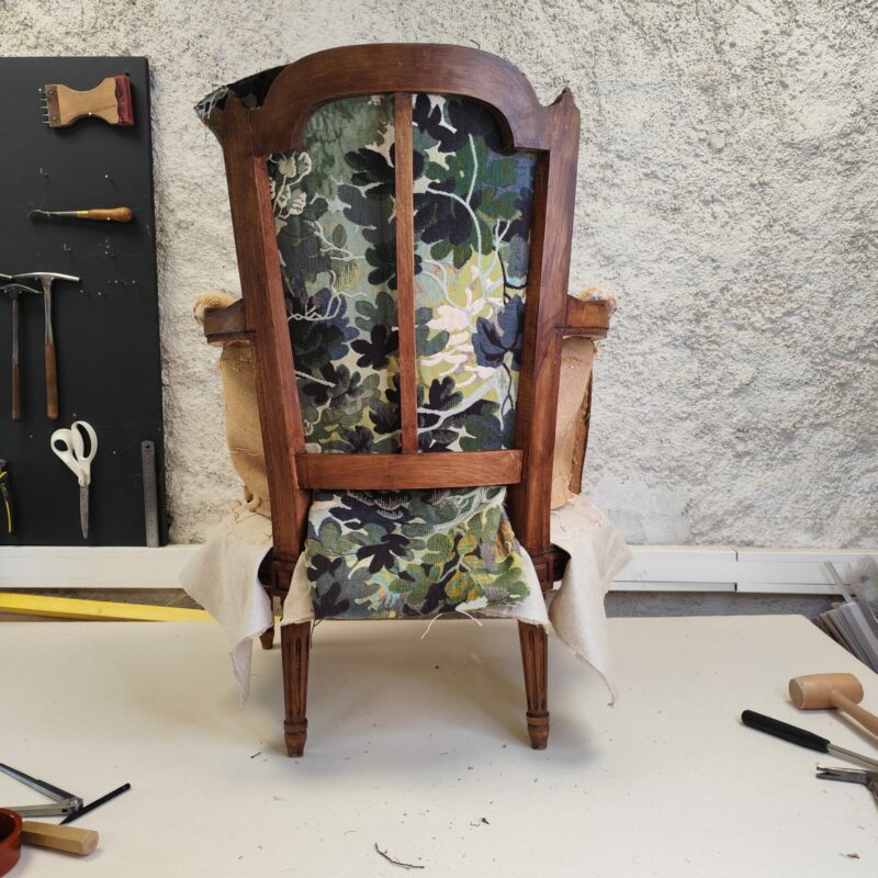 How to upholster the back of a bergere chair