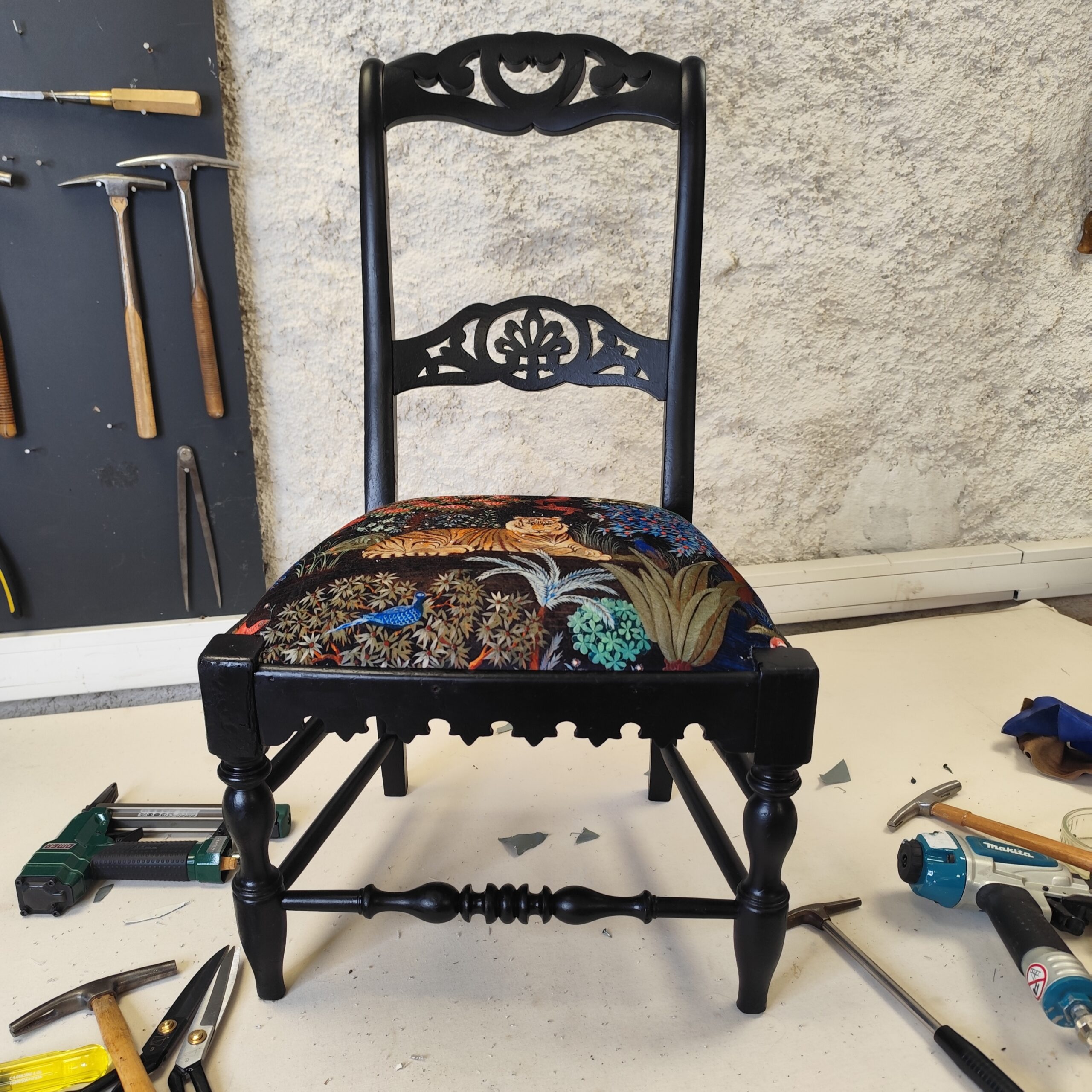 You are currently viewing 9 Essential tips for starting upholstery