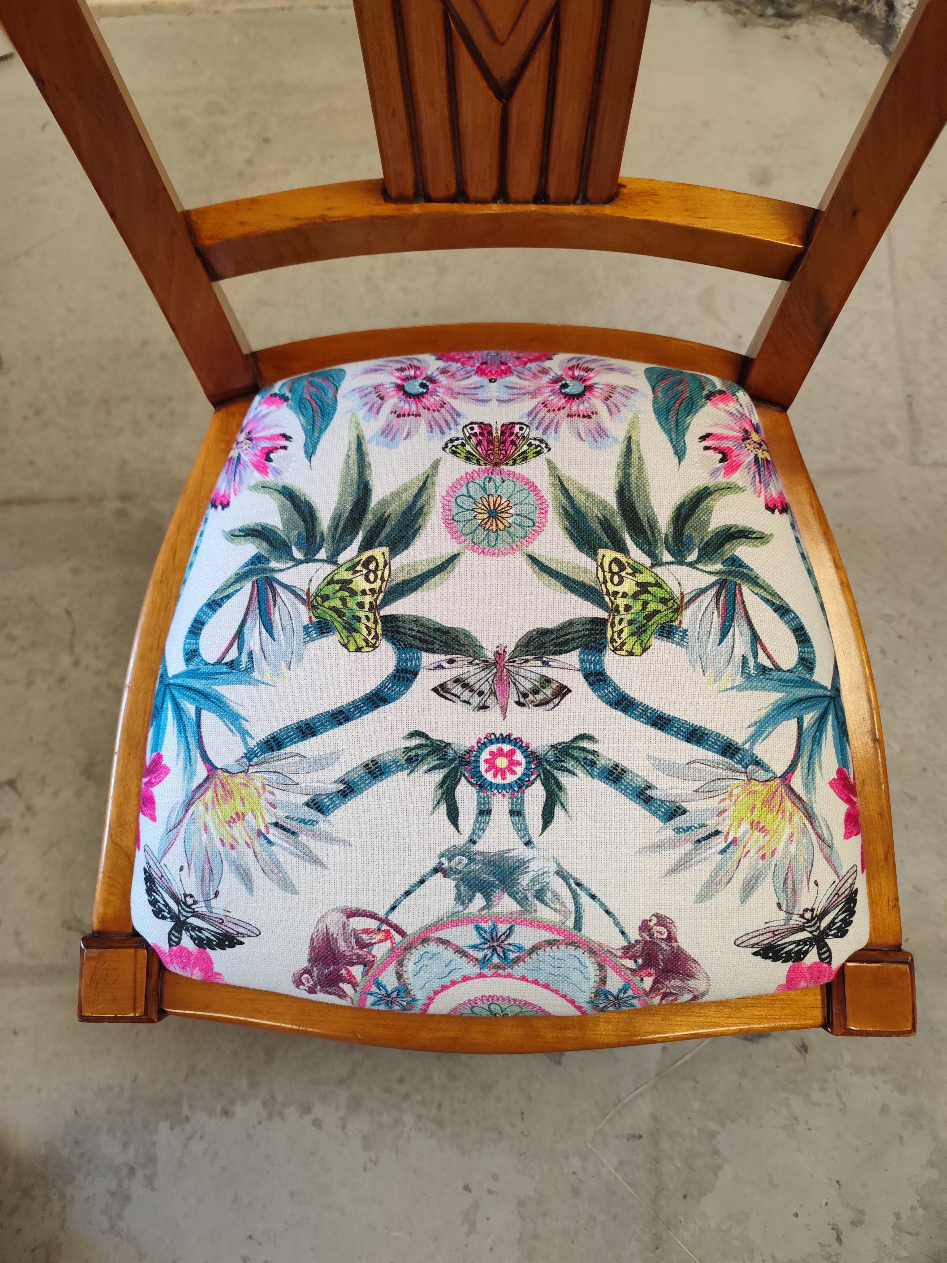 Finished drop-in dining chair seat