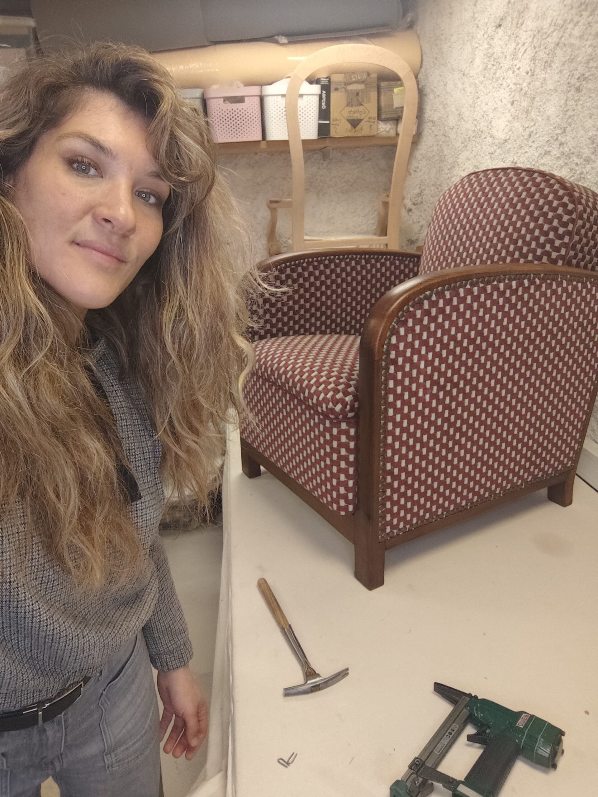 You are currently viewing Big comfortable Art Deco Chair Upholstery  (with springs unit)